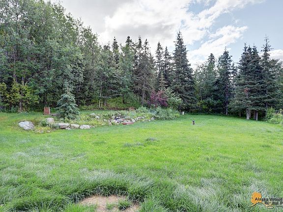 5th image of 2131 S River Dr