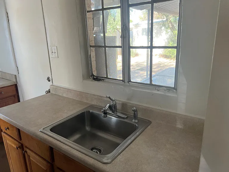 2034 W Cypress St — Photo 16