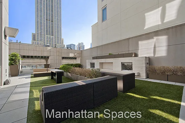 Rented by Manhattan Spaces | media 17