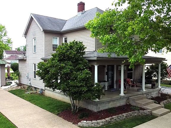 2nd image of 817 Walnut St