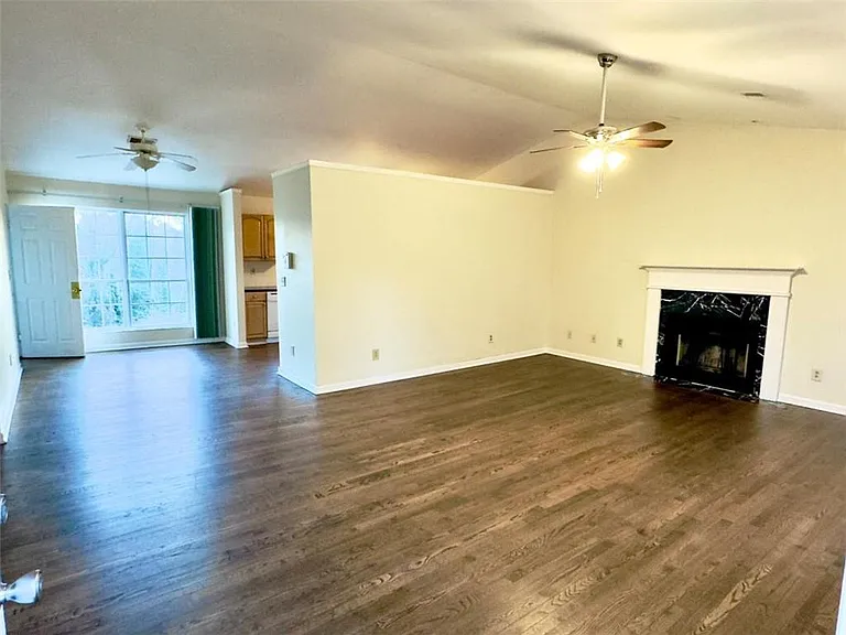 2020 Driftwood Cir — Photo 8