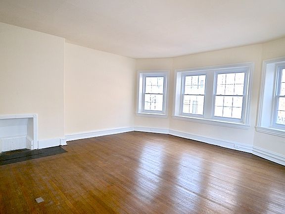 #3R: 1BR for $1795 for July/August 2022