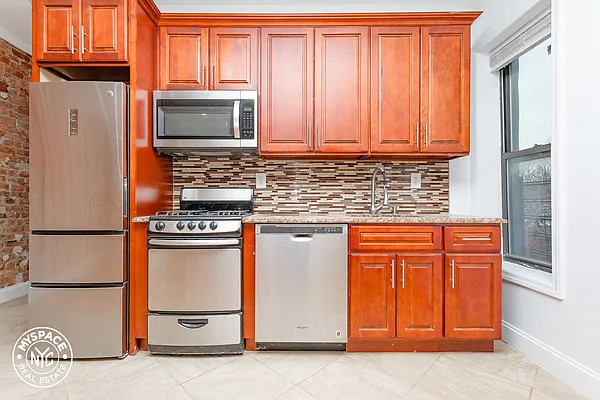 Rented by MySpaceNYC | media 22