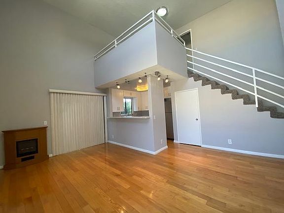 3rd image of 1200 N Orange Dr #205