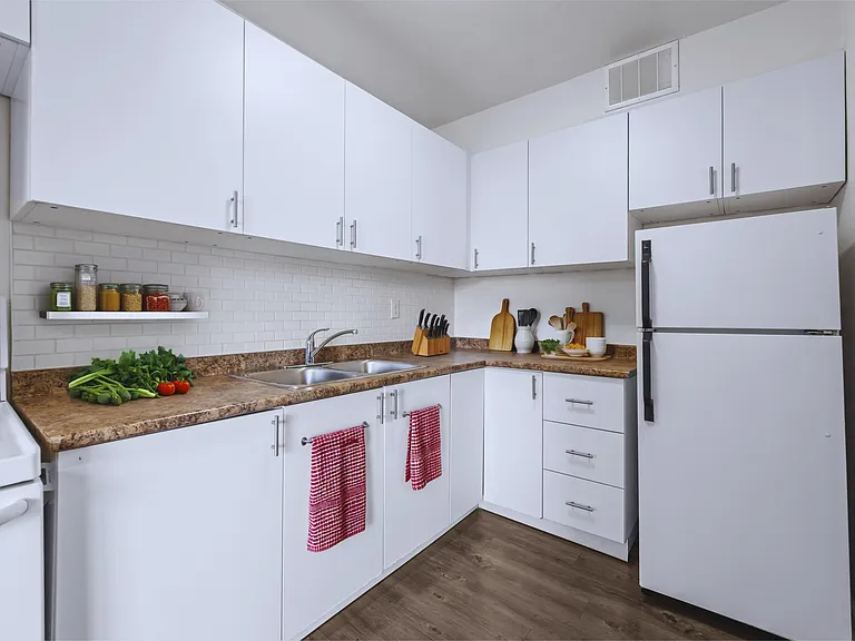 201 Jackson St W — Photo 7
