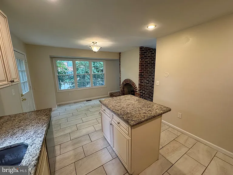 60 Providence Ave — Photo 17