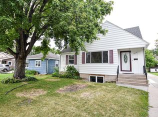 1317 9th St N, Fargo, ND 58102