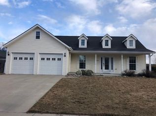 1827 Rapids Ave, Columbia Falls, MT 59912