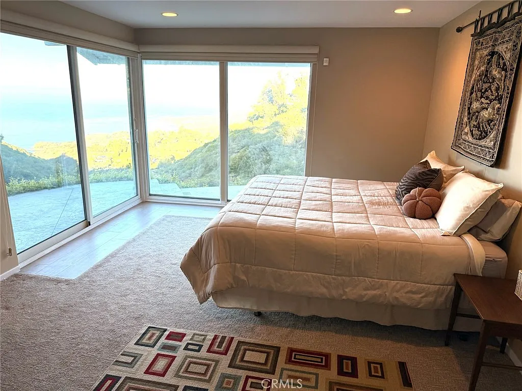 5 bed, 2990 sqft, $12,500 — Photo 3