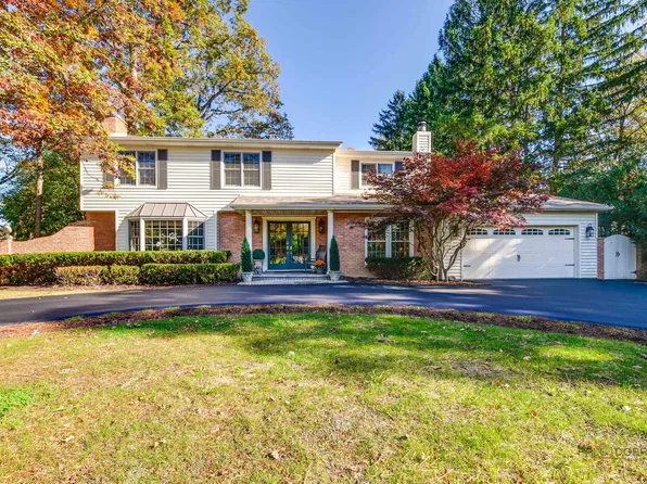 1211 Oak Knoll Dr, Lake Forest, IL 60045