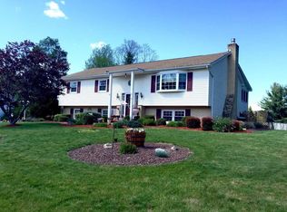 10 Waverly St, Fishkill, NY 12524