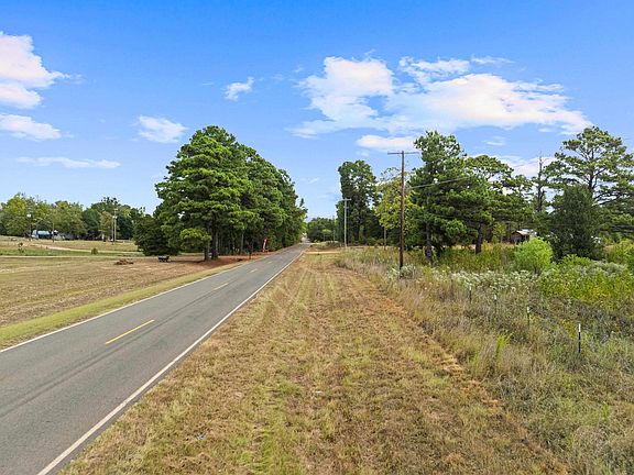 3rd image of 956 Watson Rd