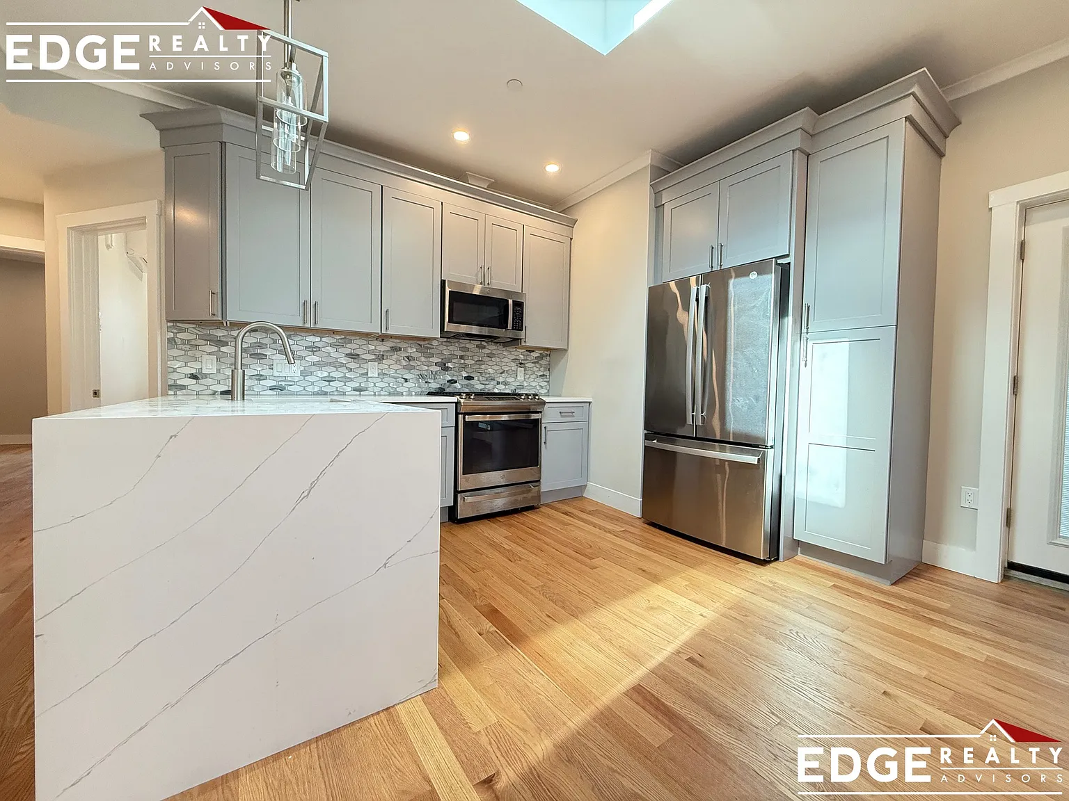 21 Wallingford Rd — Photo 3