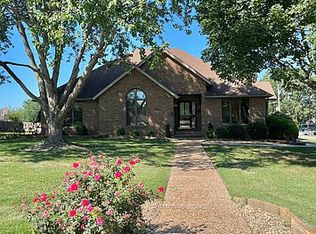 801 W Blackberry Ln, Nixa, MO 65714