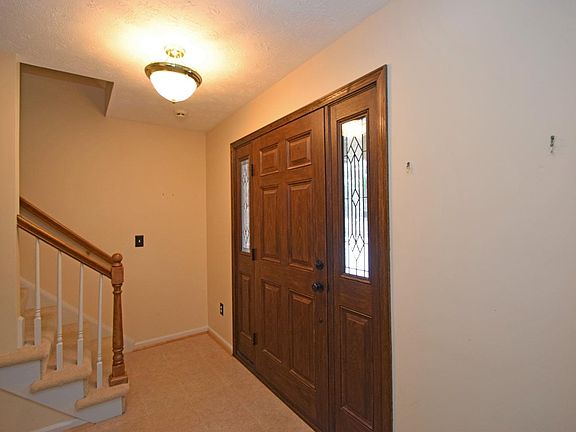 4th image of 4985 Briarwood Ln