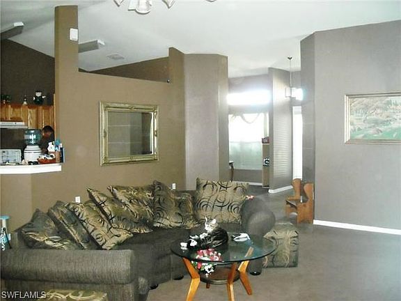 3rd image of 2826 NW 45th Pl