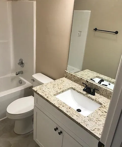 1512 Galloway St — Photo 11