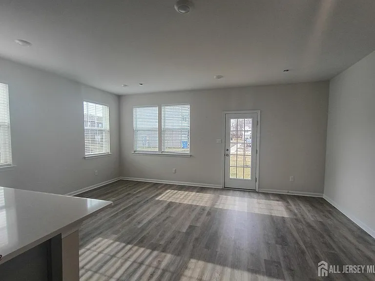 25 Elliot Ln — Photo 6