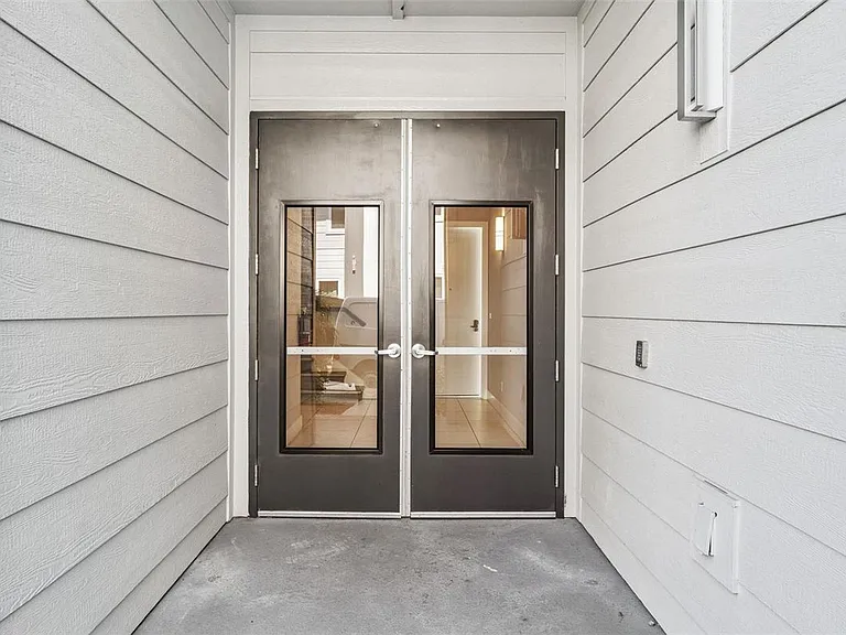 7760 Sandy Ridge Dr #112 — Photo 2