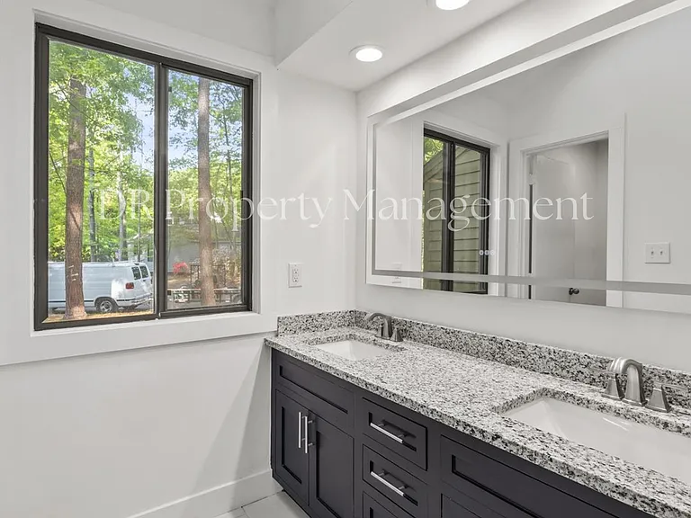 821 Castaways Trl — Photo 19