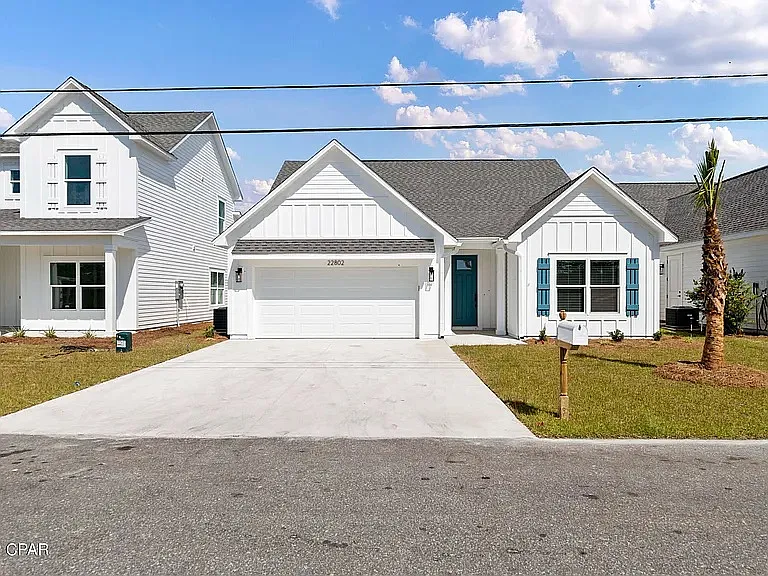 22802 Lakeview Dr — Photo 2