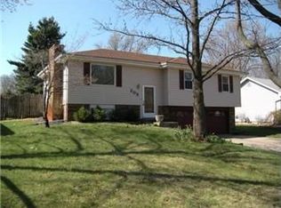 205 NE 88th Ter, Kansas City, MO 64155