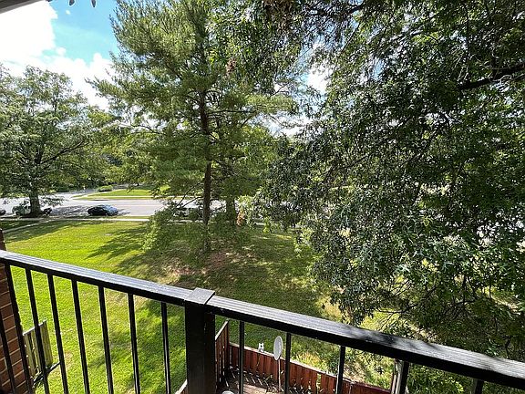 2nd image of 848 Quince Orchard Blvd APT 201