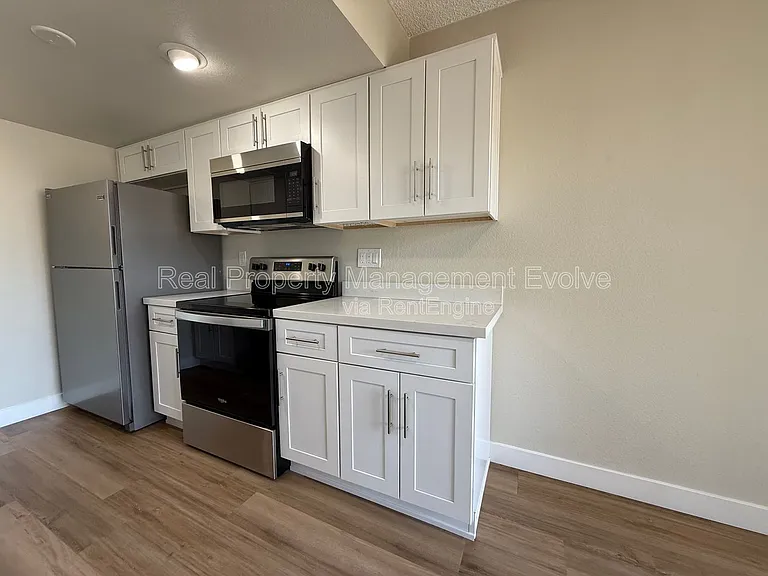 828 E Joan D Arc Ave — Photo 6
