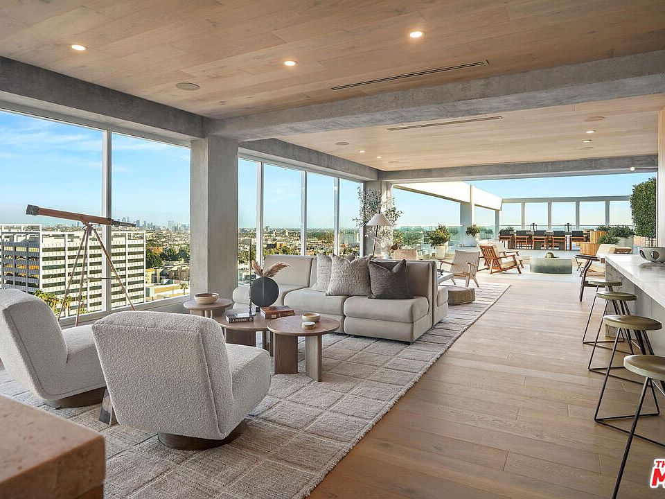 1st image of 7135 Hollywood Blvd #E