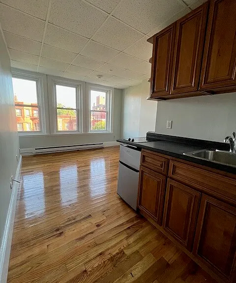 302 Newbury St #15 — Photo 1