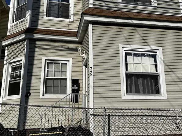 746 E 18th St, Paterson, NJ 07501