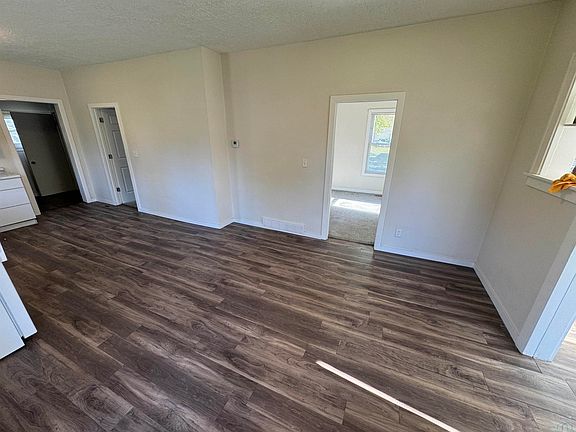 4th image of 2809 Home St
