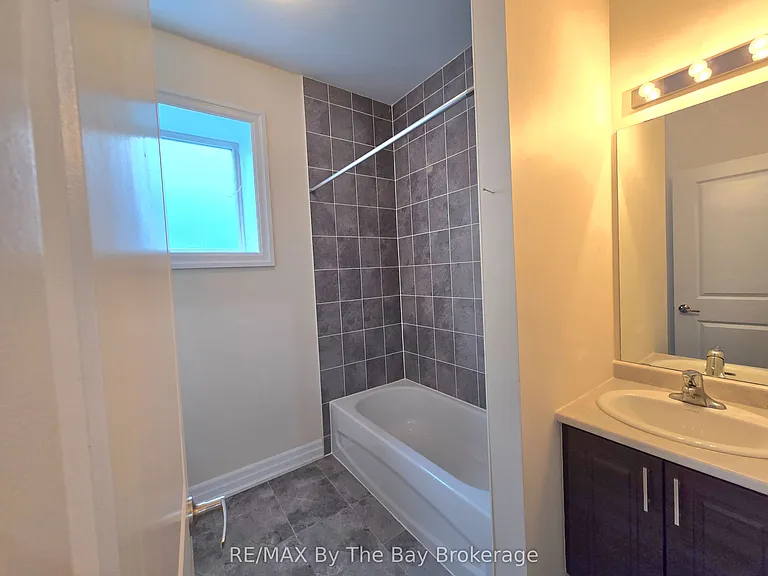 93 Allegra Dr #LOWER — Photo 15