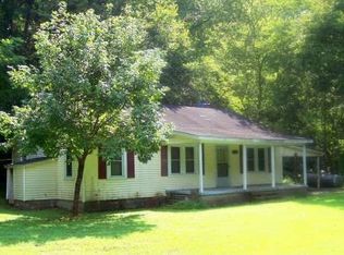 28165 Persimmon Tree Rd, Anderson, AL 35610