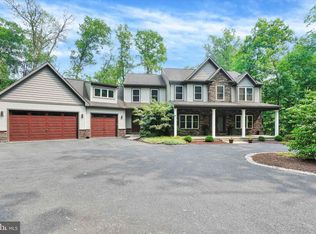 858 W Ridge Rd, Elizabethtown, PA 17022