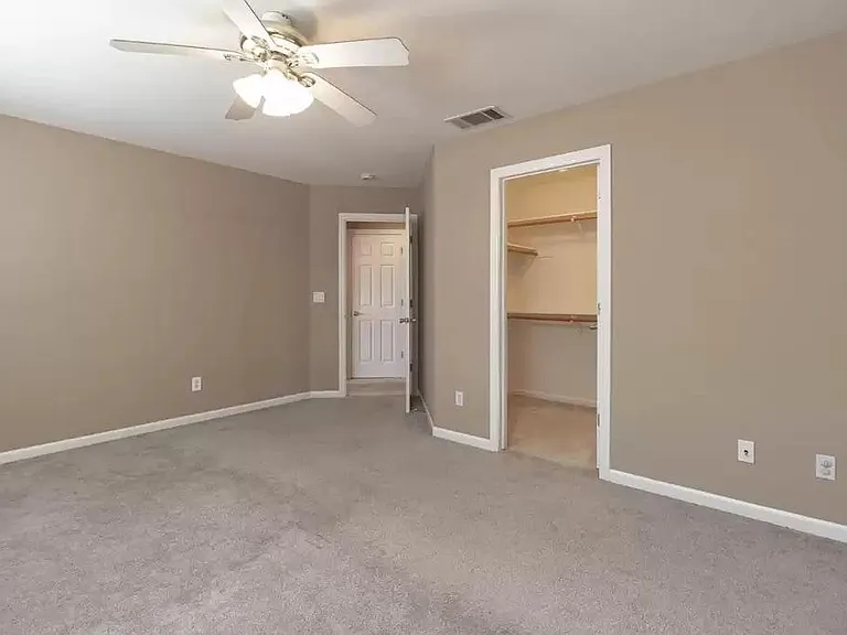 764 Mount Rushmore Ave — Photo 13