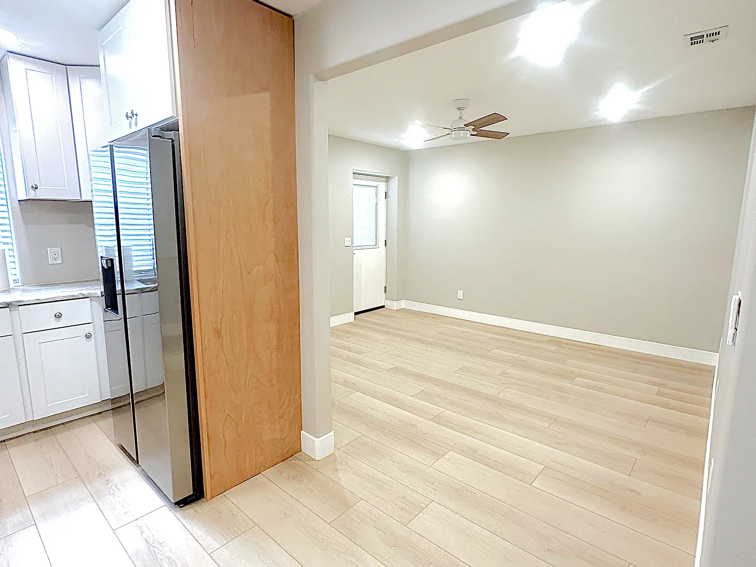 2516 E 2300 South Cir — Photo 2