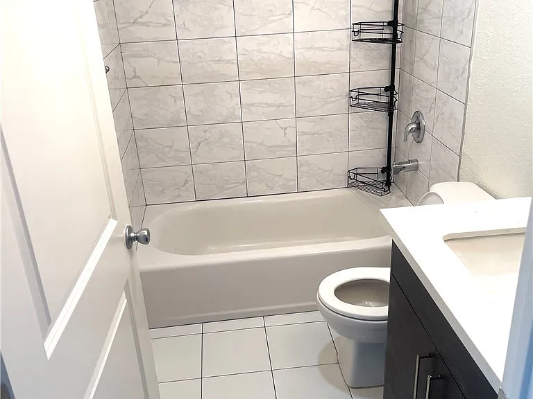 518 Oak St #7 — Photo 12