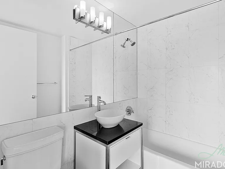 290 3rd Ave #19E — Photo 8