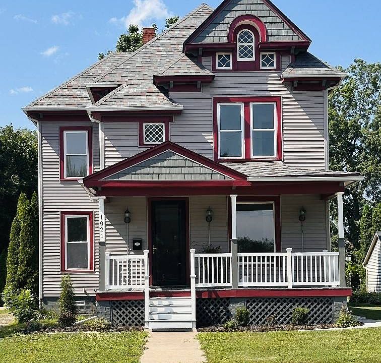 1st image of 1021 E Brooks St