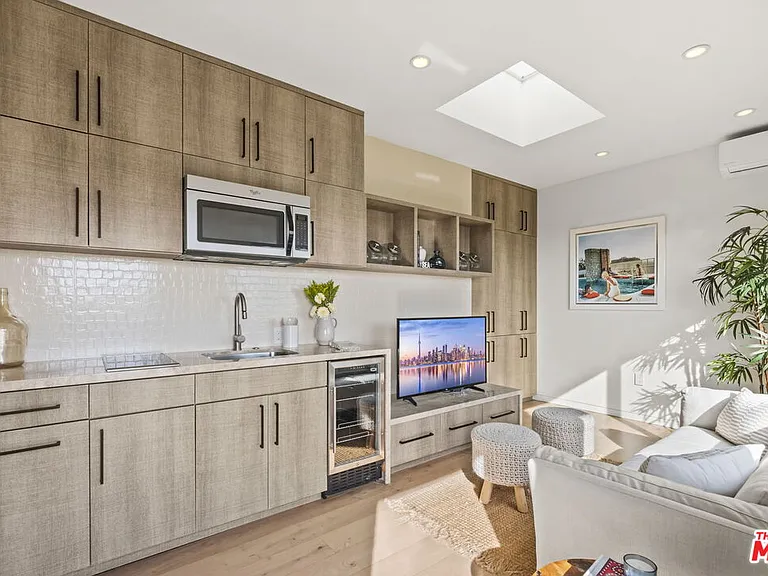 24146 Malibu Rd — Photo 19