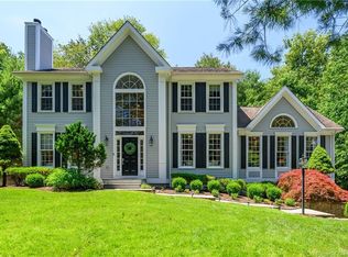 7 Cranbury Rd, Norwalk, CT 06851