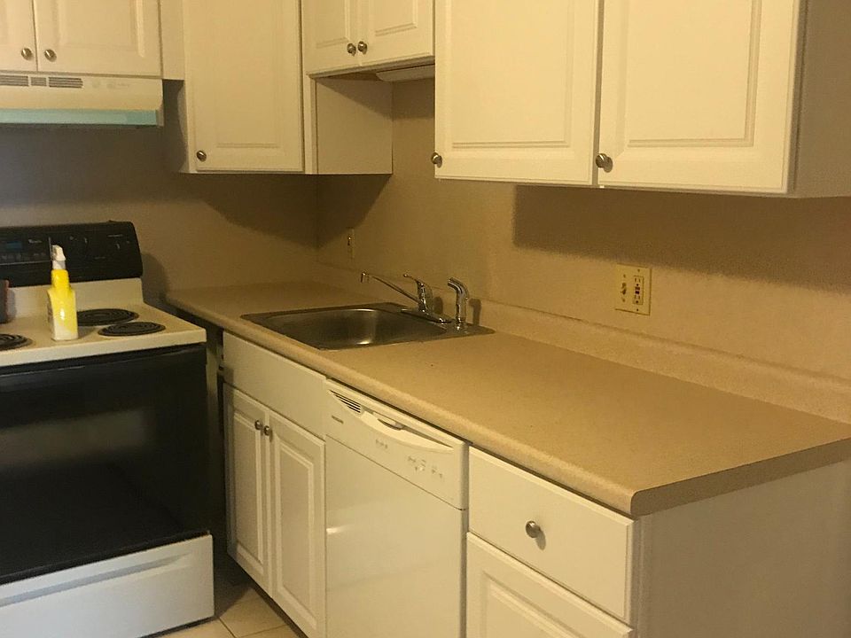 1st image of 375 Sunset Ave APT 10
