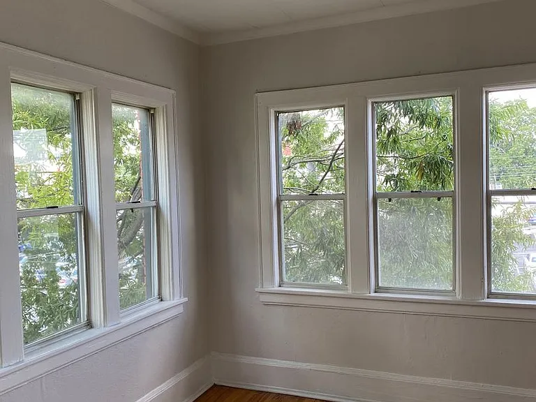 8th Street Apartments — Photo 12