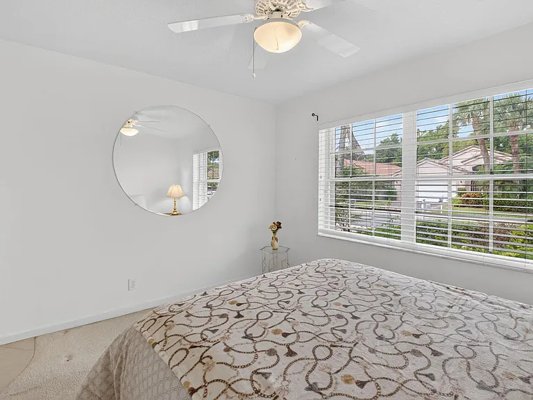 5256 Glenville Dr — Photo 40