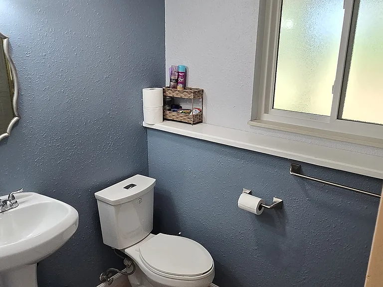 6685 Brook Park Dr — Photo 20
