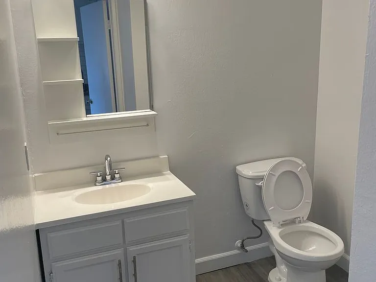 256 S Rampart Blvd — Photo 39