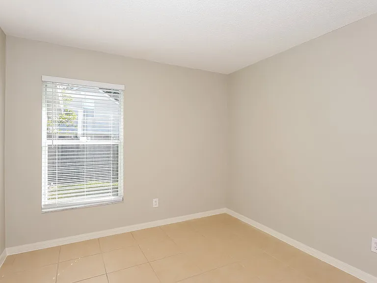 3413 Palm Beach Dr — Photo 9