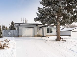 10412 39th Ave NW, Edmonton, AB T6J2J3