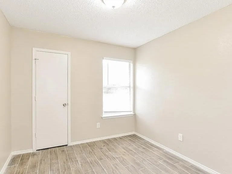1708 Beau Ct — Photo 31